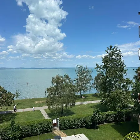 Aquatoria Apartment *